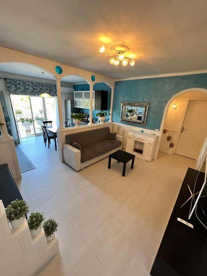 Relaxing Apartments Giardini Naxos Italia