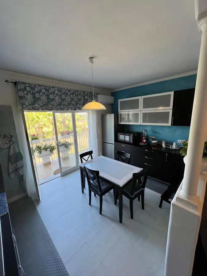 Relaxing Apartments Giardini Naxos