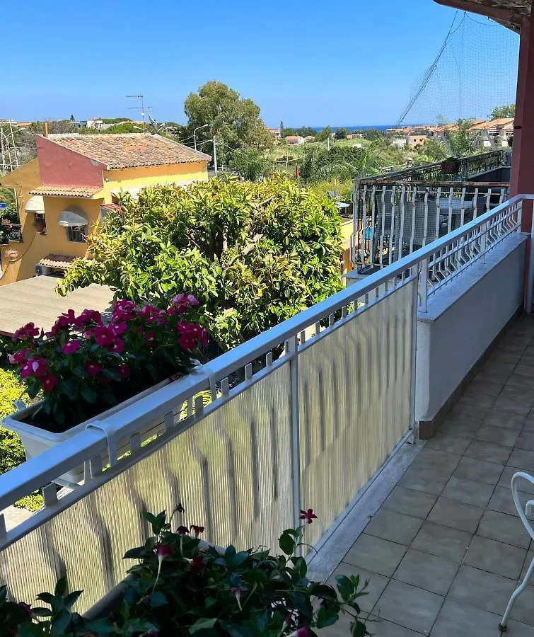Relaxing Apartments Giardini Naxos